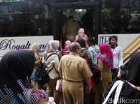 Hari Ini PNS Mulai Masuk Kerja, Nekat Bolos Kena Sanksi