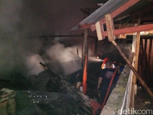 3 Rumah Warga di Makassar Terbakar Saat Jam Sahur