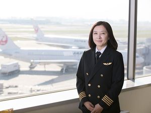 Kisah Pilot Penerbangan Komersil Wanita Pertama di Jepang