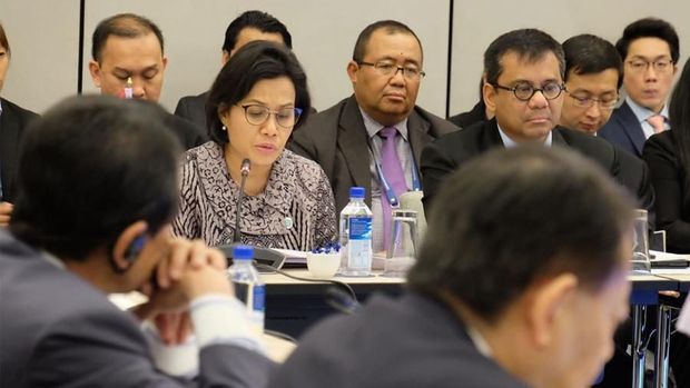Sri Mulyani Bikin Sketsa Seorang Wanita, Siapakah Dia?