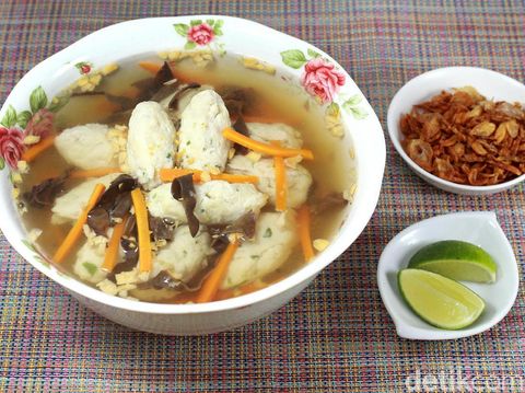 sup bola ikan seafood