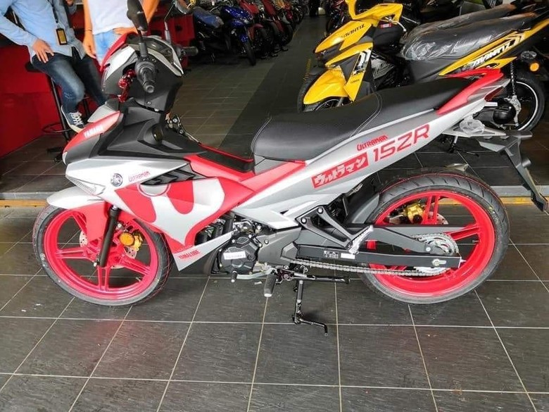 Lucu Nih Yamaha Mx King 150 Versi Ultraman