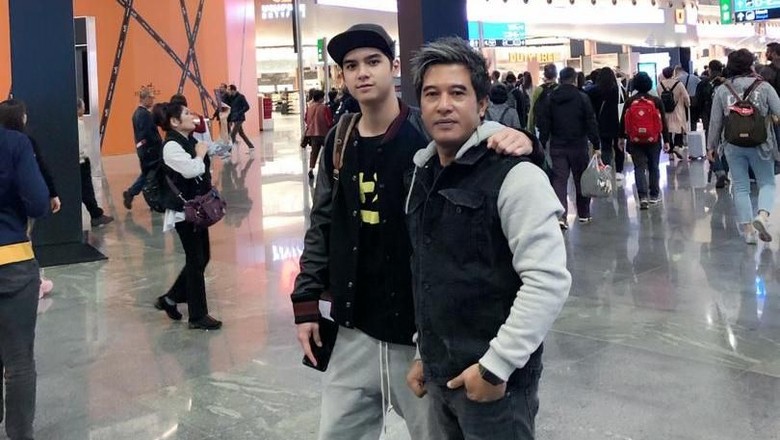 Syuting Mengejar Surga di Belanda, Al Ghazali Mau Temui El Rumi Syuting Mengejar Surga di Belanda, Al Ghazali Mau Temui El Rumi