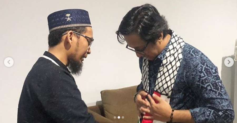 Damai Itu Indah! Momen Andre Taulany Meminta Maaf ke Ustaz 