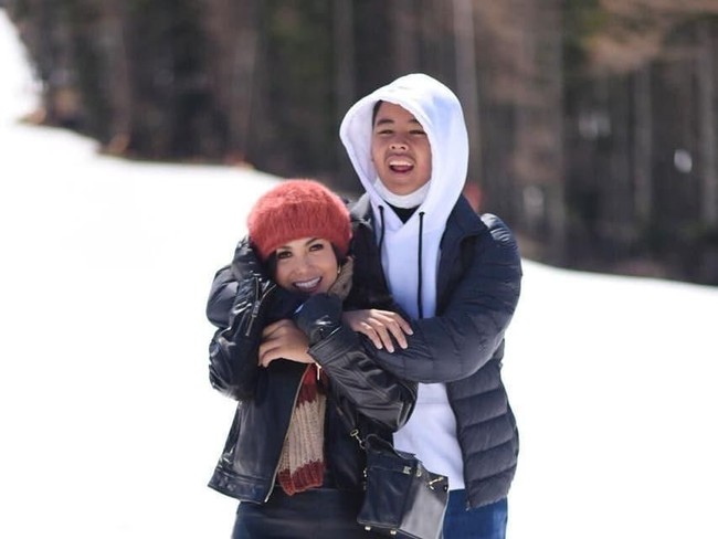 Perjuangan Yuni Shara Rayakan Ultah Anak yang Lagi di Vietnam