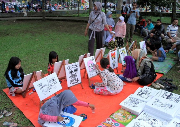 Asyiknya Anak Anak Sd Ngabuburit Dengan Melukis