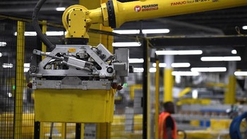 Robot juga belum mungkin untuk mengambil bahan makanan segar, misalnya saja pisang. Foto: Reuters