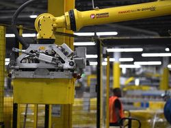Ancaman Robot di Gudang Toko Online Terbesar Dunia