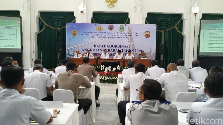 Kemenhub: 3,7 Juta Warga Jabodetabek Mudik ke Jawa Barat Kemenhub: 3,7 Juta Warga Jabodetabek Mudik ke Jawa Barat