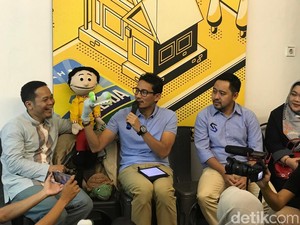 Kunjungi Rumah Siap Kerja, Sandiaga: Ini Terpisah dari Politik