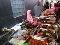 Kenyal Gurih Sate Susu di Pasar Ramadhan Kampung Jawa 