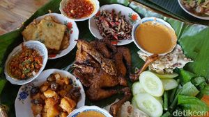 Asyik! Santai di 5 Restoran Bogor Ngeriung Makan Nasi Liwet