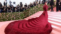 Karena penampilannya itu, banyak meme baru soal Cardi B. Jamie McCarthy/Getty Images