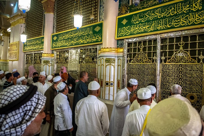 Mengunjungi Makam Nabi Muhammad dan Taman Surga di Masjid Nabawi doa ziarah kubur