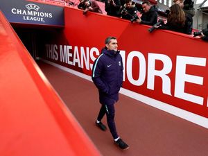 4 Dosa Ernesto Valverde di Barcelona