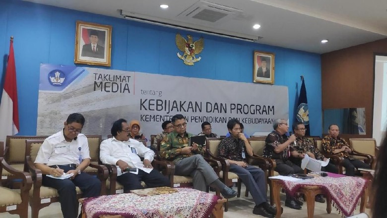 126 Siswa Curang Saat UNBK 2019, Kemendikbud: Otomatis Nilai Nol 126 Siswa Curang Saat UNBK 2019, Kemendikbud: Otomatis Nilai Nol