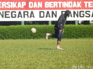 Rahmad Darmawan, PS Tira Persikabo, dan Urusan yang Belum Selesai di Barak