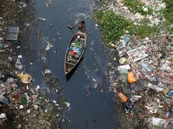 Melihat Bumi yang Terancam Sakit Parah