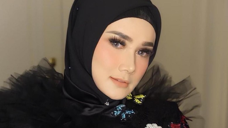 Dear Mulan, Begini Seharusnya Respons Anggota DPR Saat Dikirimi Barang Dear Mulan, Begini Seharusnya Respons Anggota DPR Saat Dikirimi Barang