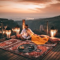 Inilah cara orang untuk mati. Ini tidak akan disebut sebagai petualangan, tapi bodoh, mempertaruhkan nyawa untuk disukai orang-orang di Instagram, komentar netizen. Foto: Instagram @backpackdiariez