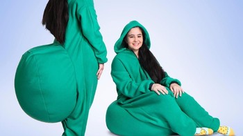 Cara praktis biar nggak usah bingung cari tempat duduk. Tapi berani pakai kostum begini? (Foto: Brightside)