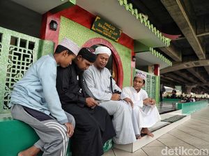 Potret Masjid dengan Nuansa Tionghoa di Indonesia
