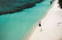 Aksesnya via helikopter atau pesawat amfibi (Banwa Private Island)
