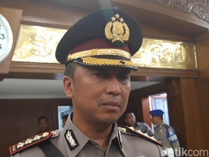 Baru Masuk Surabaya, Kapolrestabes Baru Kepincut Rujak Cingur