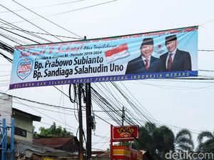 Spanduk Klaim Kemenangan Prabowo-Sandi Muncul di Bintara Jaya Bekasi