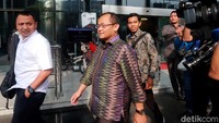 Saat ditemui awak media, Sarmuji mengatakan dirinya diperiksa terkait Direktur Utama PT PLN (Persero) nonaktif Sofyan Basir yang menjadi tersangka kasus suap proyek PLTU Riau-1.