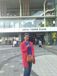 Jalan-jalan di Seoul, dari Istana Megah Hingga Gembok Cinta