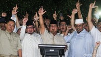 Ini momen deklarasi klaim kemenangan Prabowo di Rumah Kertanegara. Foto di atas adalah momen kedua kali Prabowo mendeklarasikan kemenangannya. Dok.Detikcom/Rifkianto Nugroho.