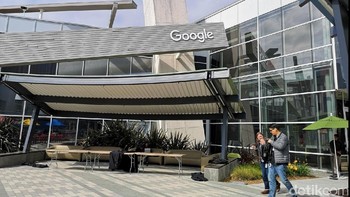 Para karyawan di sini rata-rata jalan kaki untuk berpindah tempat. (Foto: detikINET/Agus Tri Haryanto)