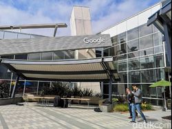 Ngabuburit di Markasnya Mbah Google