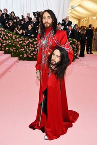 Daftar Selebriti Berbusana Terbaik di MET Gala 2019, Siapa Favoritmu? 