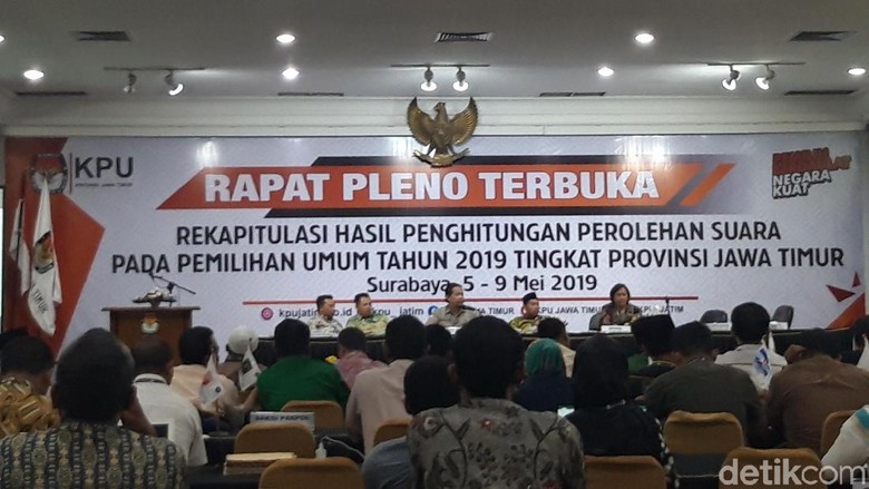 Tak Mampu Gaet Pendukung, Puluhan Caleg Artis Dapil Jatim Tumbang Tak Mampu Gaet Pendukung, Puluhan Caleg Artis Dapil Jatim Tumbang