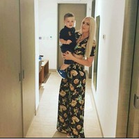 Meski punya pekerjaan yang biasanya dinaungi oleh pria, namun jiwa Carly tetaplah wanita. Aku suka mempercantik kuku tapi sayangnya tidak bisa mengambil sekrup, ucapnya.  Foto: Facebook