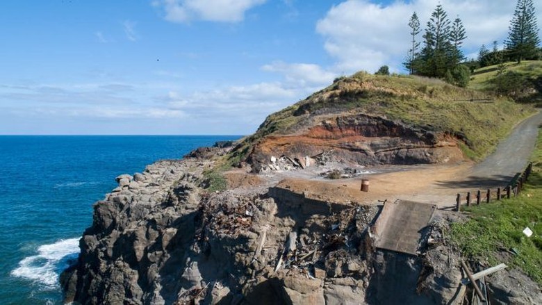 Di Pulau Milik Australia Ini Mobil Bekas Tak Lagi Dibuang ke Laut Di Pulau Milik Australia Ini Mobil Bekas Tak Lagi Dibuang ke Laut