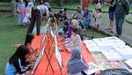 Asyiknya Anak-anak SD Ngabuburit dengan Melukis