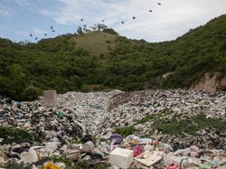 Melihat Bumi yang Terancam Sakit Parah