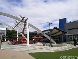 Ngabuburit di Markasnya Mbah Google