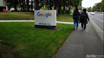 Lewat acara jalan kaki di Googleplex, mata kalian juga akan dimanjakan suasana lingkungan yang asri, rapih, dan bebas dari sampah. (Foto: detikINET/Agus Tri Haryanto)