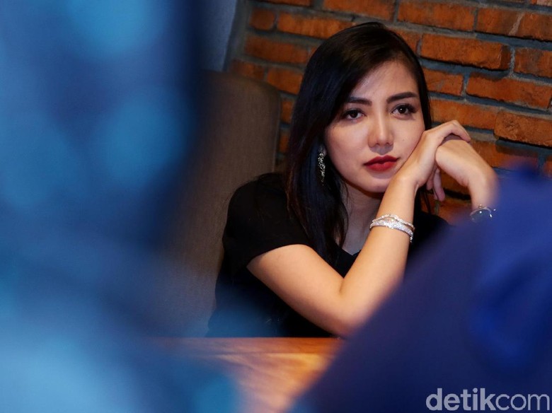 Bella Shofie Jelaskan Alasan 2 Tahun Menghilang Usai Nikah dan Hamil Bella Shofie Jelaskan Alasan 2 Tahun Menghilang Usai Nikah dan Hamil