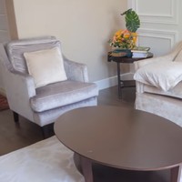 Shireen mengaku tidak terlalu paham tentang mendekorasi rumah maupun desain interior. Oleh karena itu ia menyewa jasa khusus untuk menata rumah impian mereka ini. Foto: Screenshot YouTube/The Sungkars Family