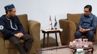 Andre Taulany mengunjungi Ustaz Adi Hidayat untuk memohon maaf atas kekhilafannya. Dok. Instagram/dimasseto_1