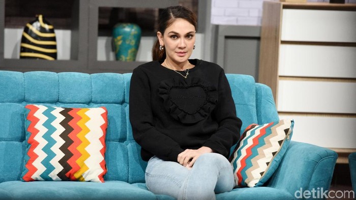 Luna Maya saat ditemui di kawasan Kuningan.