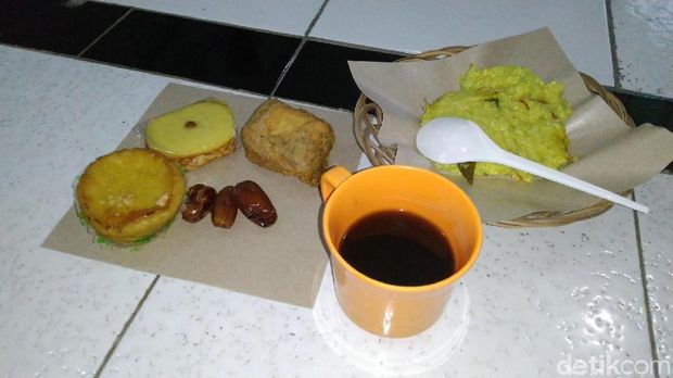 Menikmati Kopi Arab yang Hanya Ada Saat Ramadhan di Semarang