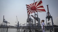 Kunjungan juga dilakukan dalam rangka memperingati hubungan Indonesia-Jepang ke-61. ANTARA FOTO/Dhemas Reviyanto.