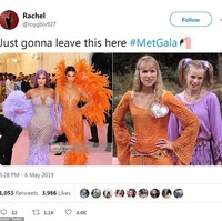 Duo Kylie dan Kendall Jenner kompak memakai gaun bulu dari Versace yang mencuri atensi. Tapi di mata netizen, dua kakak adik ini malah lebih mirip dengan kakak tiri Cinderella. Foto: Twitter