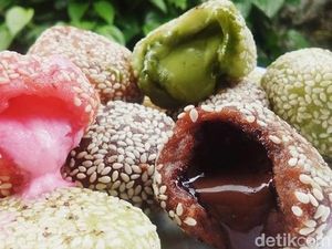 Siapa Mau Berbuka dengan Onde-onde Decho Isi Alpukat dan Cokelat Leleh Ini?